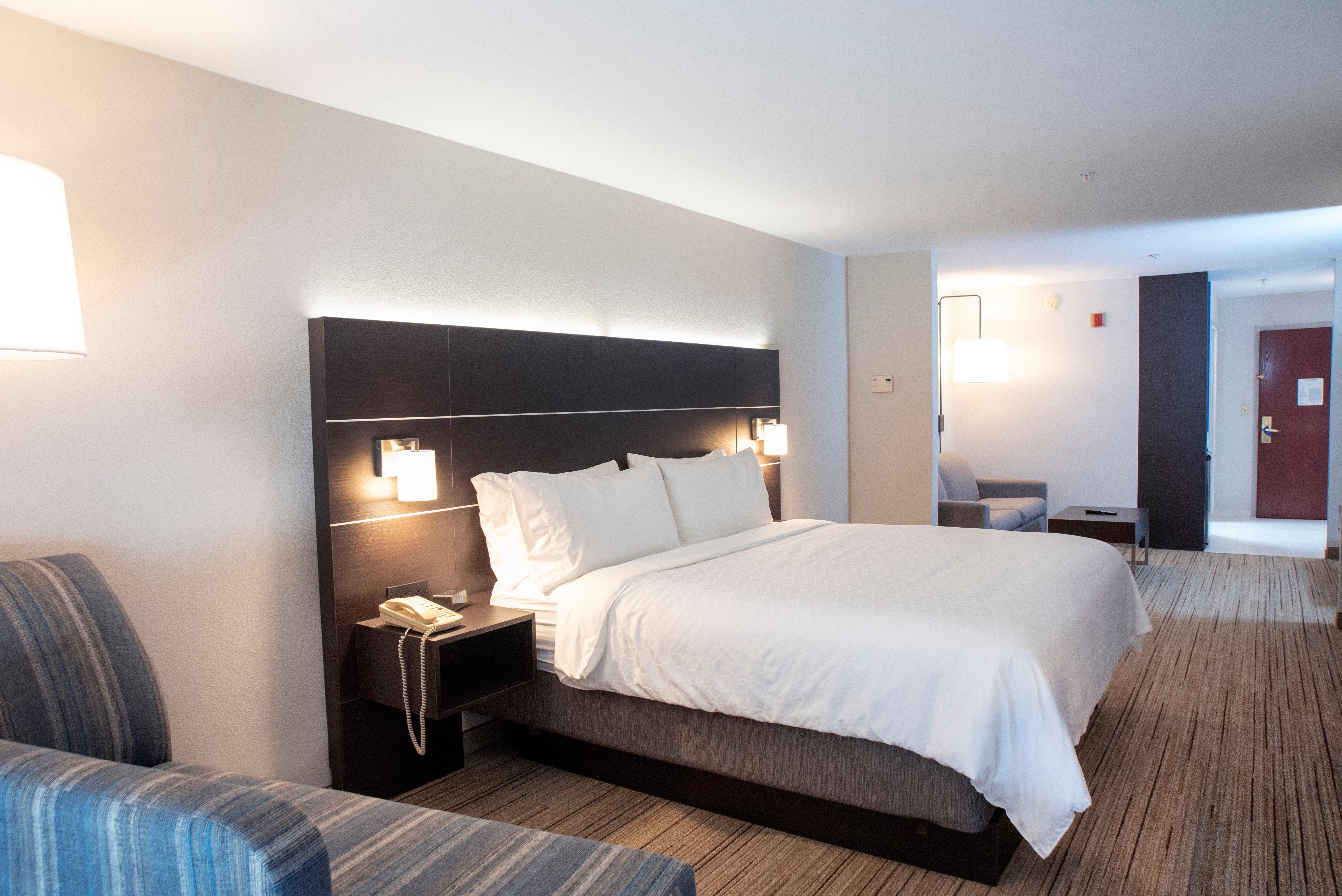 Holiday Inn Express Hotel & Suites Chester By Ihg Exterior foto