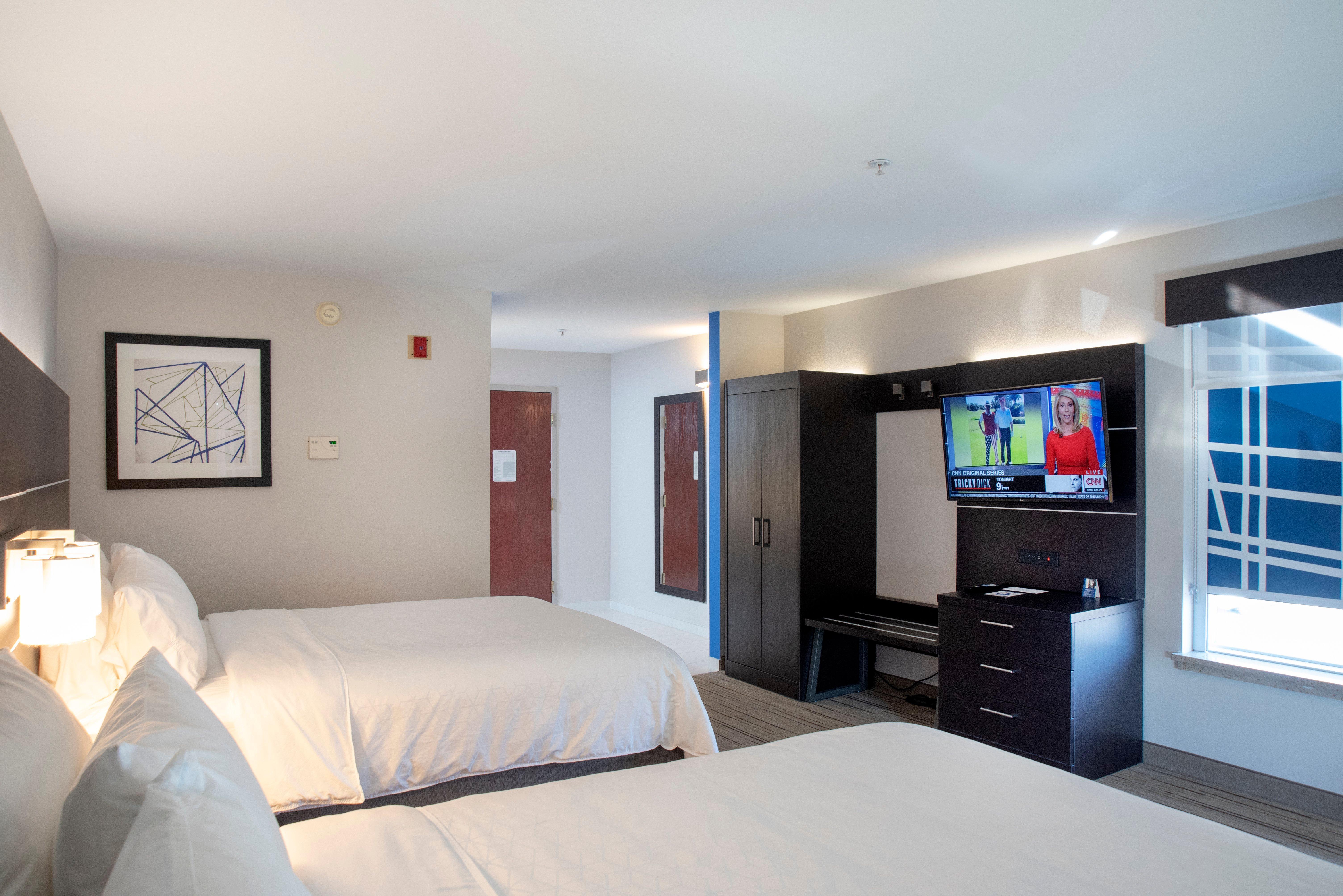 Holiday Inn Express Hotel & Suites Chester By Ihg Exterior foto