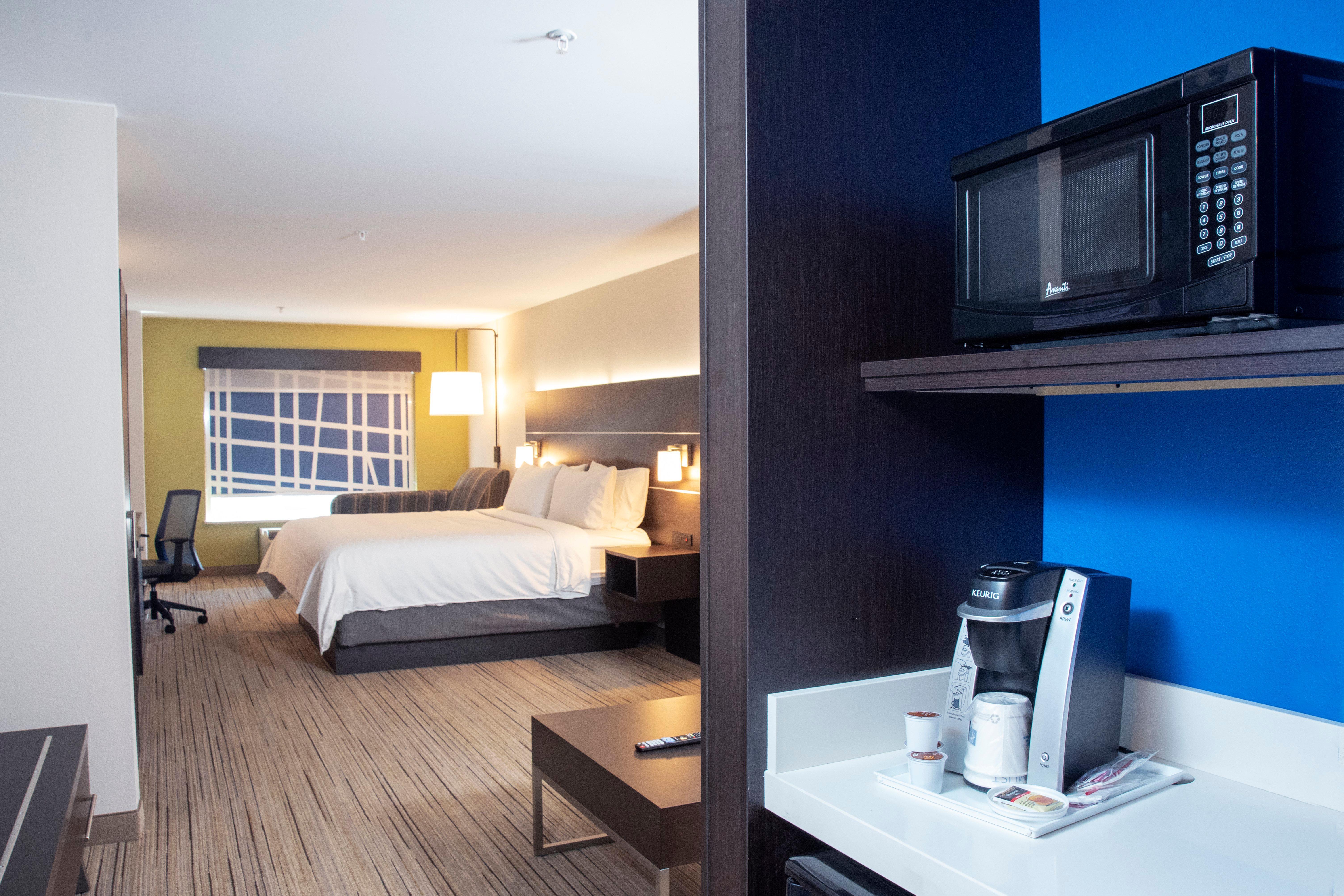 Holiday Inn Express Hotel & Suites Chester By Ihg Exterior foto