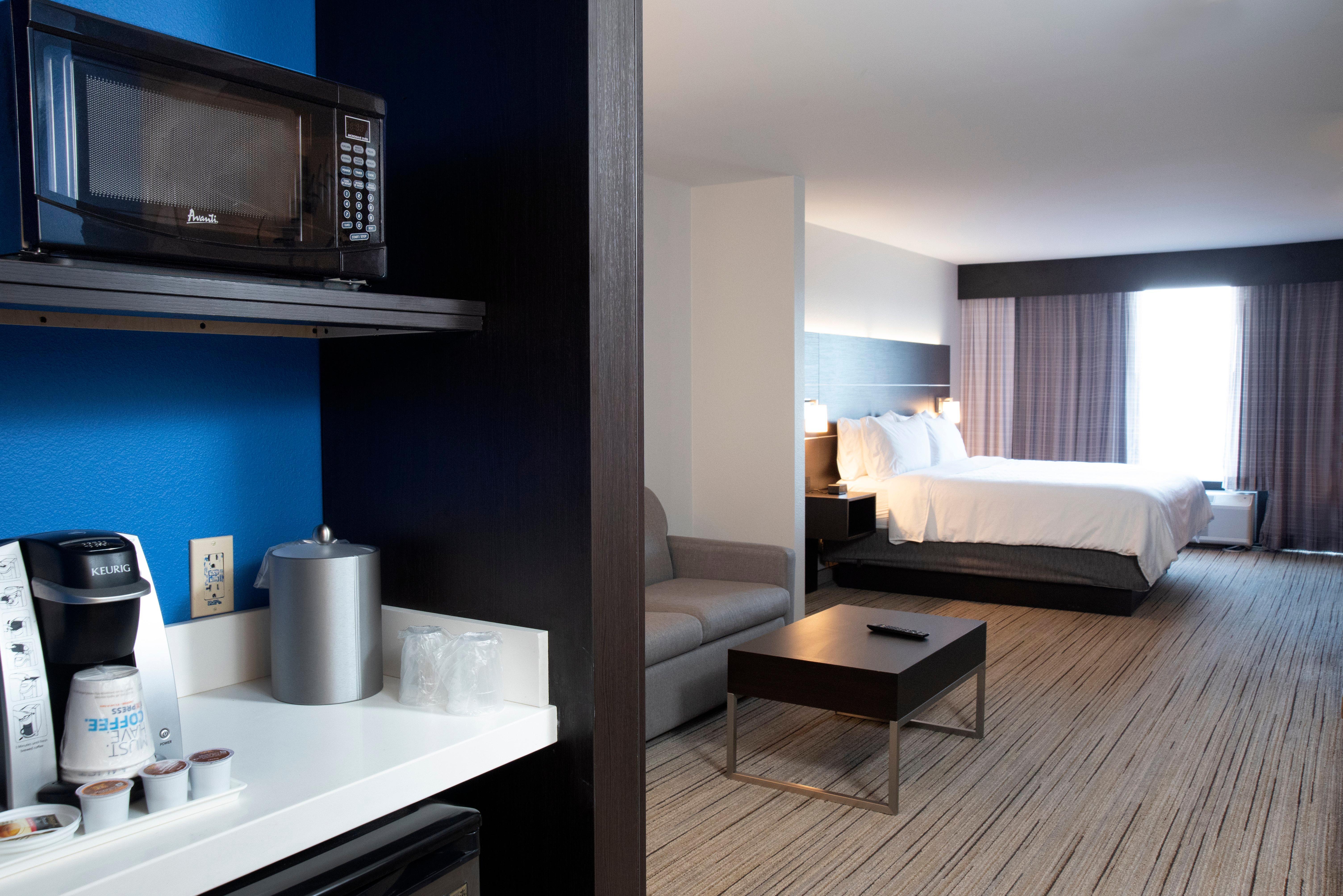 Holiday Inn Express Hotel & Suites Chester By Ihg Exterior foto
